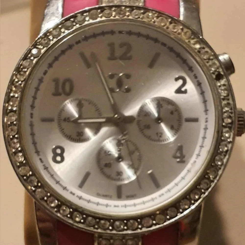 🦋10/$20🦋 Charming Charlie #6882 Silver /Pink Rhinestone Women's Watch